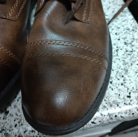 Shoes - Picture 6 of 11